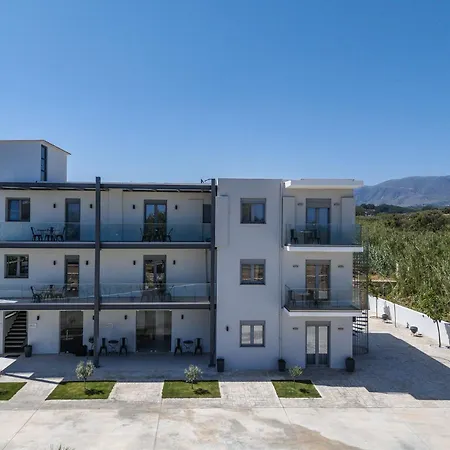 Iosifina, 80 Metres From Episkopi Beach! Apartment *