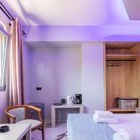 Iosifina, 80 Metres From Episkopi Beach! Apartment Dhramia