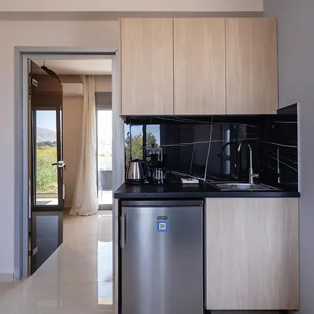 Iosifina, 80 Metres From Episkopi Beach!