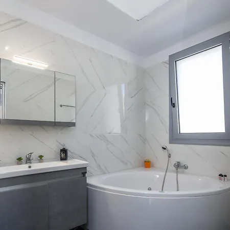 Iosifina, 80 Metres From Episkopi Beach!