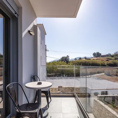 Iosifina, 80 Metres From Episkopi Beach! *